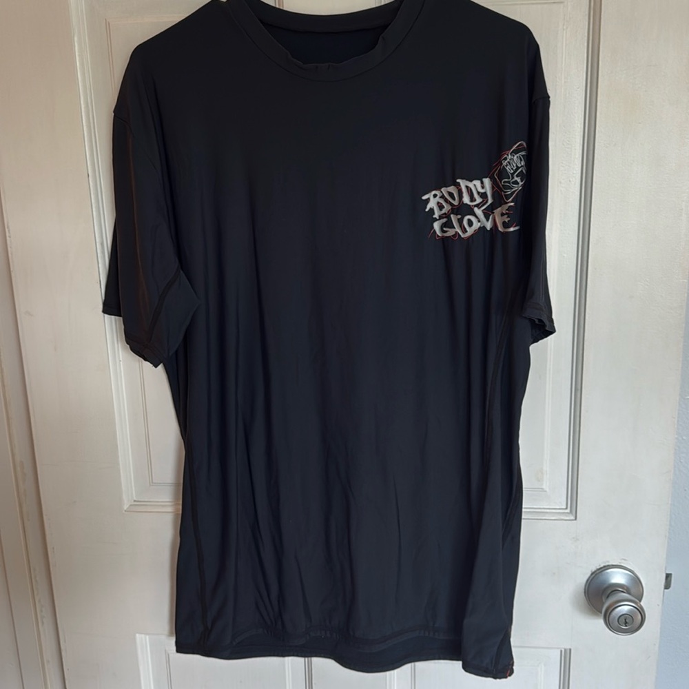 Body Glove rash guard surf shirt, size XL